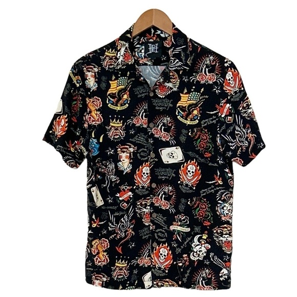 ED Hardy Unisex Black Flash Board Camp Shirt Roses Hearts Size Small - Picture 2 of 6